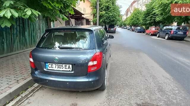 Серый Шкода Фабия, объемом двигателя 1.2 л и пробегом 215 тыс. км за 4500 $, фото 2 на Automoto.ua