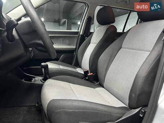 Шкода Фабия 2009 в Черновцах на Automoto.ua Серый Шкода Фабия, объемом двигателя 1.2 л и пробегом 113 тыс. км за 5800 $, фото 9 на Automoto.ua