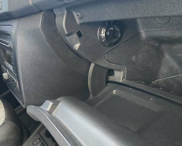 Серый Шкода Фабия, объемом двигателя 1.6 л и пробегом 191 тыс. км за 6300 $, фото 6 на Automoto.ua