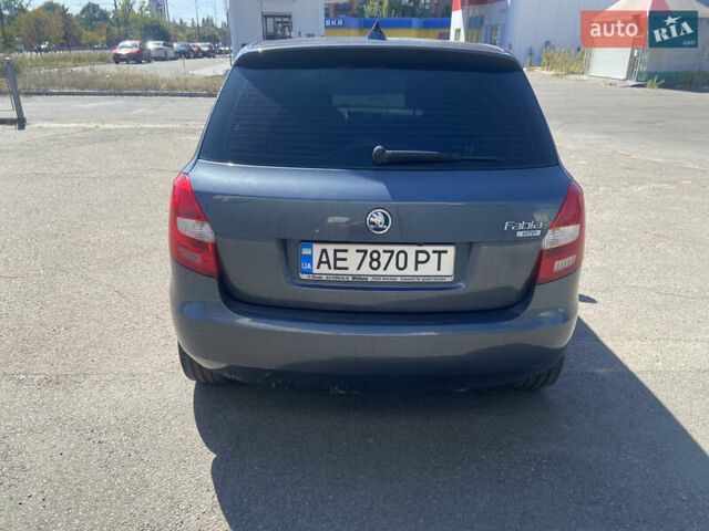 Сірий Шкода Фабія, об'ємом двигуна 1.2 л та пробігом 212 тис. км за 5800 $, фото 4 на Automoto.ua