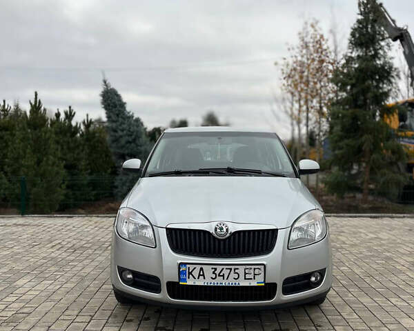 Сірий Шкода Фабія, об'ємом двигуна 1.39 л та пробігом 187 тис. км за 4100 $, фото 2 на Automoto.ua