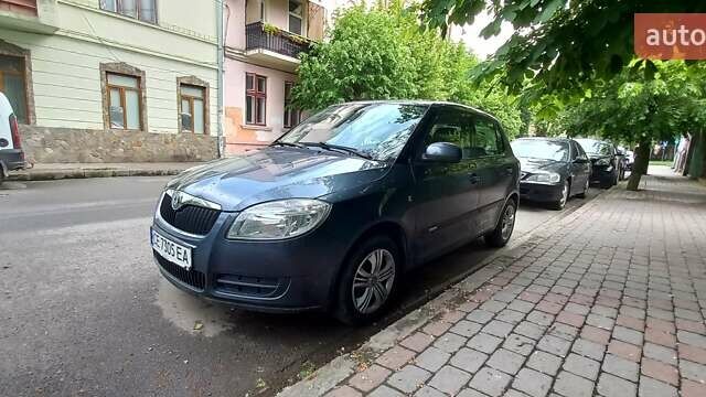 Серый Шкода Фабия, объемом двигателя 1.2 л и пробегом 215 тыс. км за 4500 $, фото 3 на Automoto.ua