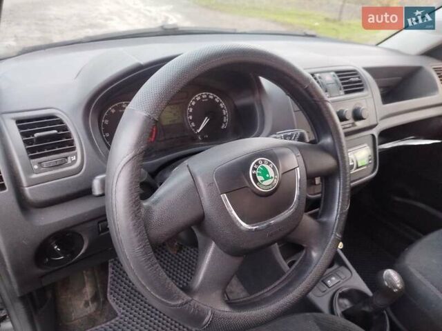 Серый Шкода Фабия, объемом двигателя 1.2 л и пробегом 143 тыс. км за 4500 $, фото 20 на Automoto.ua