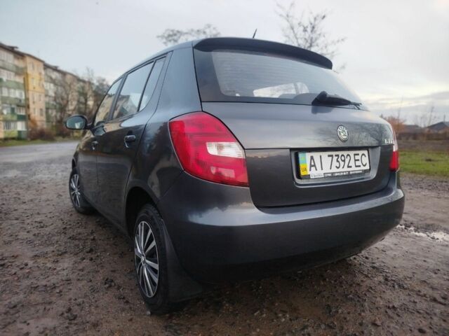 Серый Шкода Фабия, объемом двигателя 1.2 л и пробегом 143 тыс. км за 4500 $, фото 11 на Automoto.ua