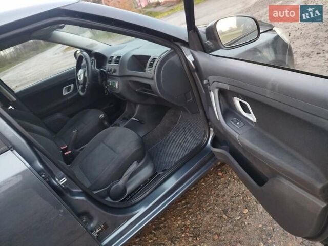 Серый Шкода Фабия, объемом двигателя 1.2 л и пробегом 143 тыс. км за 4500 $, фото 34 на Automoto.ua