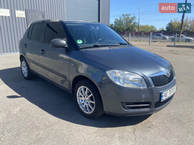 Сірий Шкода Фабія, об'ємом двигуна 1.2 л та пробігом 212 тис. км за 5800 $, фото 7 на Automoto.ua