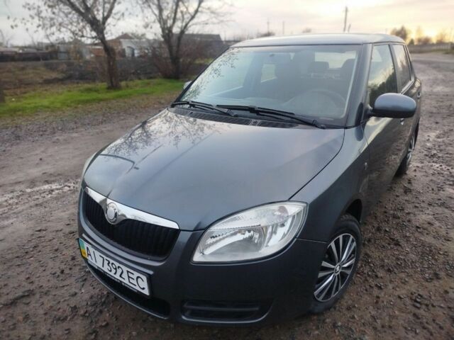 Серый Шкода Фабия, объемом двигателя 1.2 л и пробегом 143 тыс. км за 4500 $, фото 8 на Automoto.ua