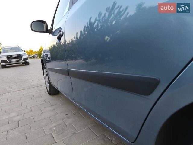 Серый Шкода Фабия, объемом двигателя 1.39 л и пробегом 221 тыс. км за 5999 $, фото 20 на Automoto.ua