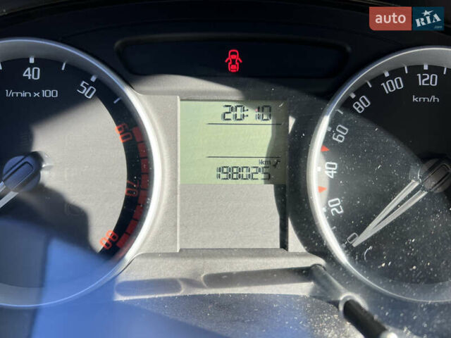 Сірий Шкода Фабія, об'ємом двигуна 1.4 л та пробігом 198 тис. км за 5390 $, фото 41 на Automoto.ua