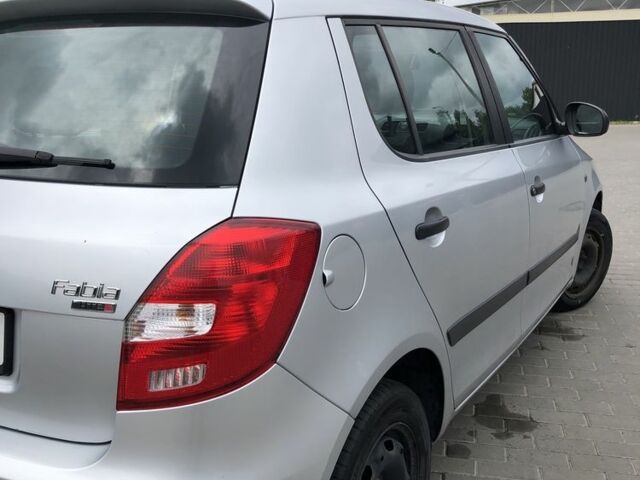 Сірий Шкода Фабія, об'ємом двигуна 1.2 л та пробігом 209 тис. км за 4800 $, фото 17 на Automoto.ua