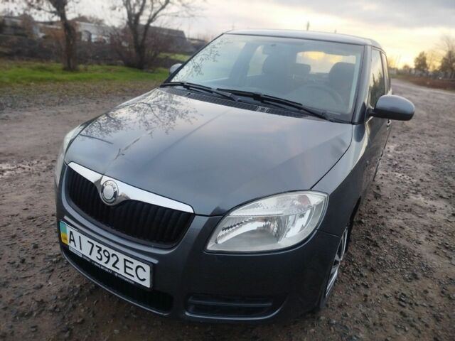 Серый Шкода Фабия, объемом двигателя 1.2 л и пробегом 143 тыс. км за 4500 $, фото 15 на Automoto.ua