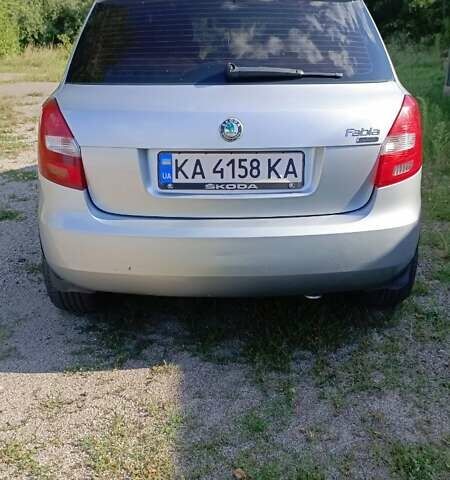 Серый Шкода Фабия, объемом двигателя 1.2 л и пробегом 198 тыс. км за 5500 $, фото 3 на Automoto.ua