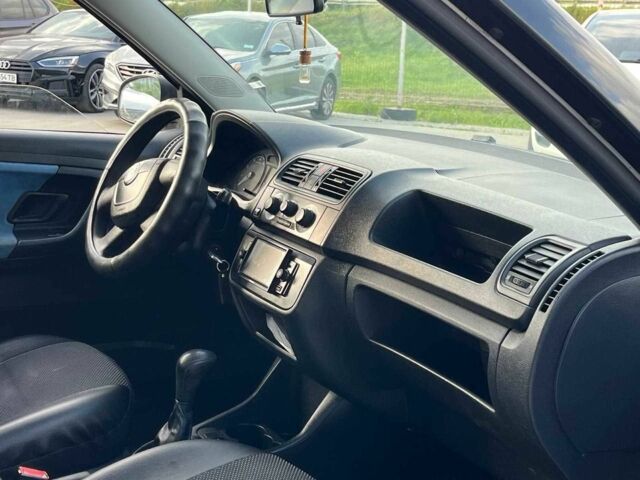 Сірий Шкода Фабія, об'ємом двигуна 1.2 л та пробігом 377 тис. км за 2640 $, фото 17 на Automoto.ua