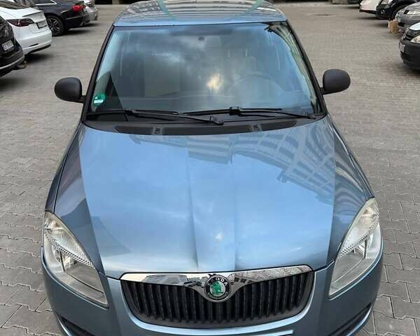 Сірий Шкода Фабія, об'ємом двигуна 1.39 л та пробігом 172 тис. км за 4999 $, фото 1 на Automoto.ua