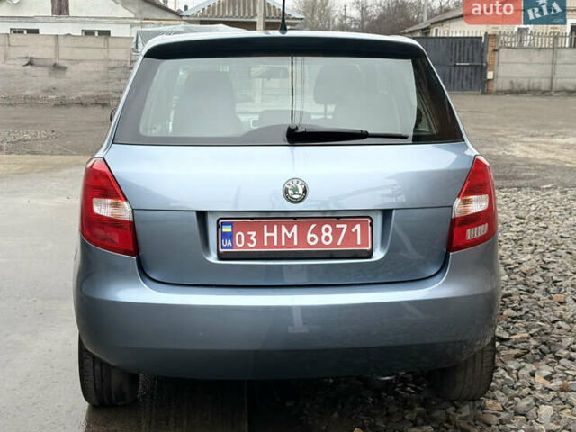 Серый Шкода Фабия, объемом двигателя 1.2 л и пробегом 152 тыс. км за 4500 $, фото 4 на Automoto.ua