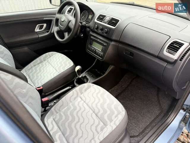 Серый Шкода Фабия, объемом двигателя 1.2 л и пробегом 152 тыс. км за 4500 $, фото 20 на Automoto.ua