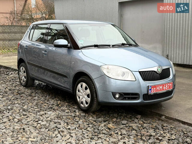 Серый Шкода Фабия, объемом двигателя 1.2 л и пробегом 152 тыс. км за 4500 $, фото 7 на Automoto.ua