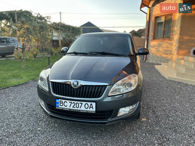 Серый Шкода Фабия, объемом двигателя 1.2 л и пробегом 135 тыс. км за 5200 $, фото 1 на Automoto.ua