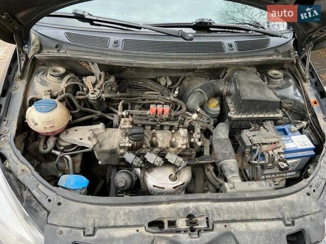 Сірий Шкода Фабія, об'ємом двигуна 1.2 л та пробігом 184 тис. км за 4999 $, фото 48 на Automoto.ua