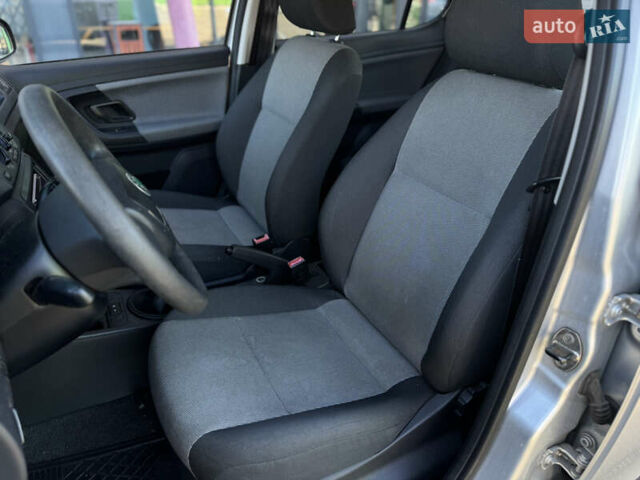 Шкода Фабия 2010 в Киеве на Automoto.ua Серый Шкода Фабия, объемом двигателя 1.2 л и пробегом 146 тыс. км за 4250 $, фото 6 на Automoto.ua