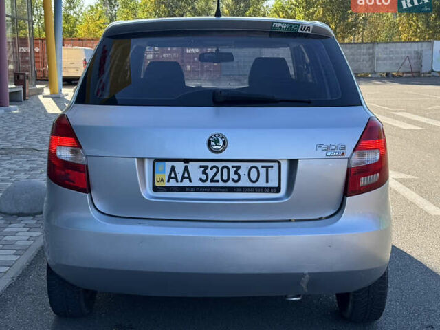 Сірий Шкода Фабія, об'ємом двигуна 1.2 л та пробігом 146 тис. км за 4950 $, фото 5 на Automoto.ua