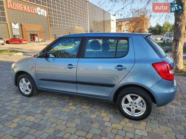 Серый Шкода Фабия, объемом двигателя 1.2 л и пробегом 192 тыс. км за 5850 $, фото 4 на Automoto.ua