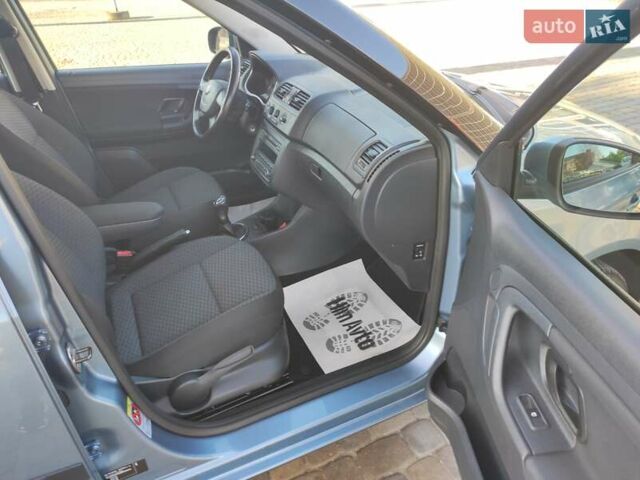 Серый Шкода Фабия, объемом двигателя 1.2 л и пробегом 192 тыс. км за 5850 $, фото 14 на Automoto.ua