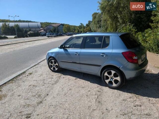 Серый Шкода Фабия, объемом двигателя 1.39 л и пробегом 162 тыс. км за 4000 $, фото 4 на Automoto.ua
