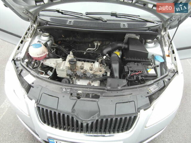 Серый Шкода Фабия, объемом двигателя 1.2 л и пробегом 141 тыс. км за 5900 $, фото 14 на Automoto.ua