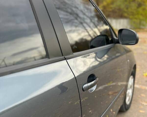 Сірий Шкода Фабія, об'ємом двигуна 1.2 л та пробігом 184 тис. км за 4999 $, фото 13 на Automoto.ua