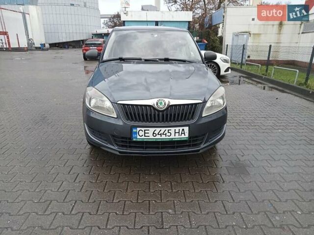 Серый Шкода Фабия, объемом двигателя 1.2 л и пробегом 173 тыс. км за 4300 $, фото 2 на Automoto.ua