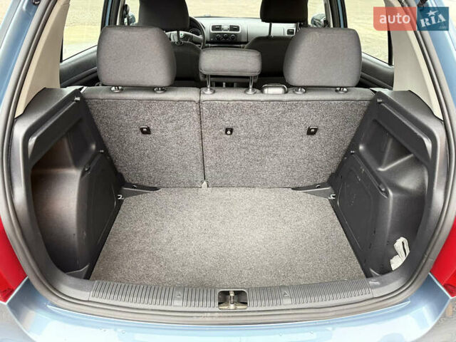 Серый Шкода Фабия, объемом двигателя 1.2 л и пробегом 152 тыс. км за 4500 $, фото 24 на Automoto.ua