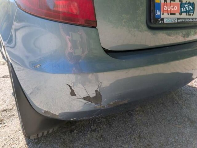 Серый Шкода Фабия, объемом двигателя 1.39 л и пробегом 162 тыс. км за 4000 $, фото 12 на Automoto.ua