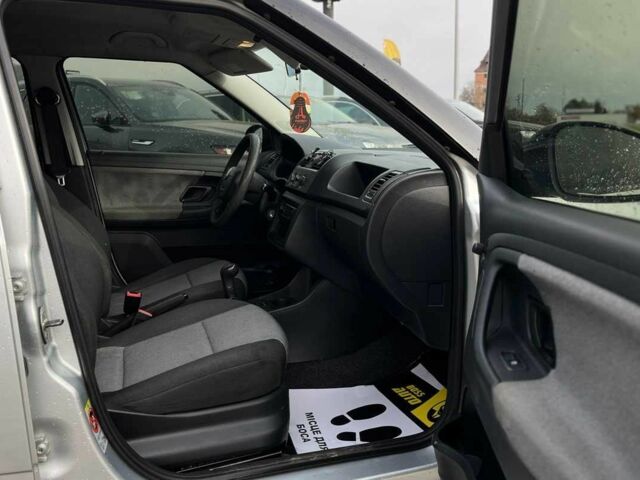 Серый Шкода Фабия, объемом двигателя 1.6 л и пробегом 283 тыс. км за 5800 $, фото 19 на Automoto.ua