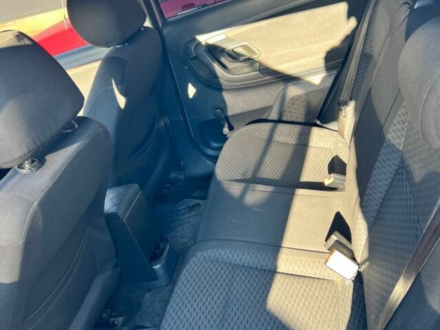 Сірий Шкода Фабія, об'ємом двигуна 1.4 л та пробігом 400 тис. км за 3500 $, фото 5 на Automoto.ua