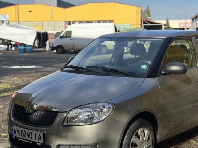 Сірий Шкода Фабія, об'ємом двигуна 1.2 л та пробігом 220 тис. км за 4100 $, фото 2 на Automoto.ua