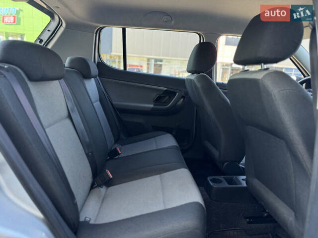Сірий Шкода Фабія, об'ємом двигуна 1.2 л та пробігом 146 тис. км за 3990 $, фото 9 на Automoto.ua