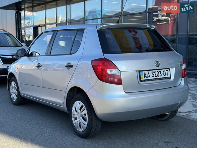 Сірий Шкода Фабія, об'ємом двигуна 1.2 л та пробігом 146 тис. км за 4950 $, фото 3 на Automoto.ua