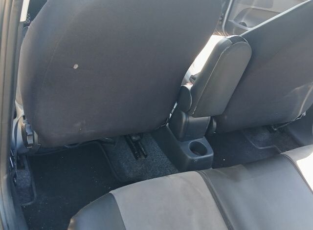 Серый Шкода Фабия, объемом двигателя 1.4 л и пробегом 272 тыс. км за 4900 $, фото 3 на Automoto.ua