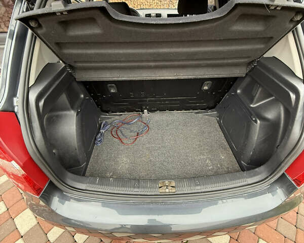 Сірий Шкода Фабія, об'ємом двигуна 1.2 л та пробігом 55 тис. км за 6200 $, фото 25 на Automoto.ua