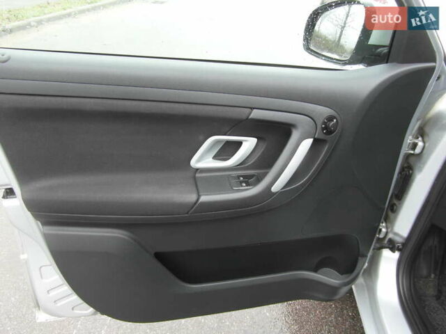 Серый Шкода Фабия, объемом двигателя 1.2 л и пробегом 141 тыс. км за 5900 $, фото 5 на Automoto.ua