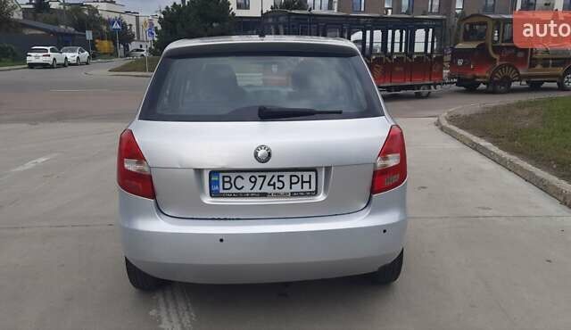 Сірий Шкода Фабія, об'ємом двигуна 1.2 л та пробігом 270 тис. км за 3700 $, фото 3 на Automoto.ua