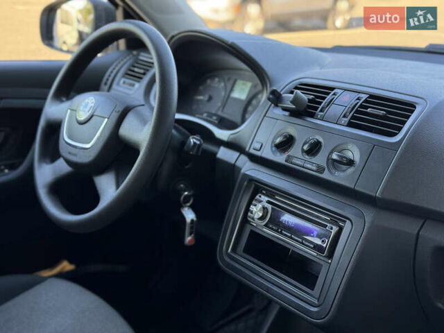 Шкода Фабия 2010 в Киеве на Automoto.ua Серый Шкода Фабия, объемом двигателя 1.2 л и пробегом 146 тыс. км за 4250 $, фото 15 на Automoto.ua