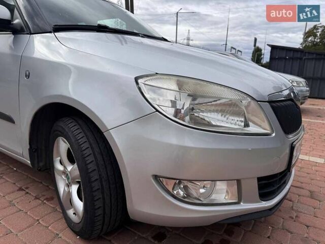 Шкода Фабия 2011 в Ужгороде на Automoto.ua Серый Шкода Фабия, объемом двигателя 1.2 л и пробегом 277 тыс. км за 5000 $, фото 4 на Automoto.ua