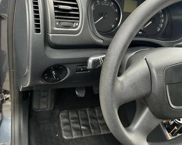 Сірий Шкода Фабія, об'ємом двигуна 1.39 л та пробігом 161 тис. км за 6300 $, фото 5 на Automoto.ua