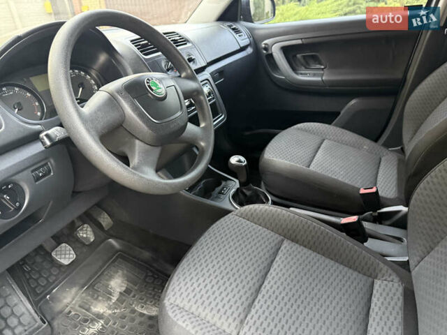 Сірий Шкода Фабія, об'ємом двигуна 1.39 л та пробігом 160 тис. км за 6800 $, фото 13 на Automoto.ua