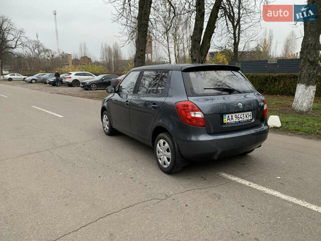 Серый Шкода Фабия, объемом двигателя 1.4 л и пробегом 170 тыс. км за 5699 $, фото 2 на Automoto.ua