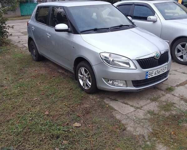 Серый Шкода Фабия, объемом двигателя 1.39 л и пробегом 140 тыс. км за 4700 $, фото 2 на Automoto.ua