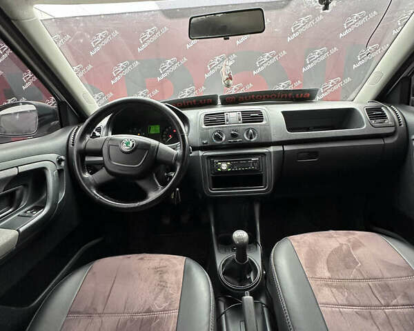 Сірий Шкода Фабія, об'ємом двигуна 1.2 л та пробігом 271 тис. км за 5200 $, фото 16 на Automoto.ua