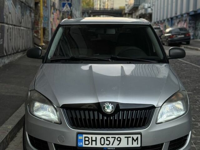 Серый Шкода Фабия, объемом двигателя 1.6 л и пробегом 280 тыс. км за 4700 $, фото 1 на Automoto.ua
